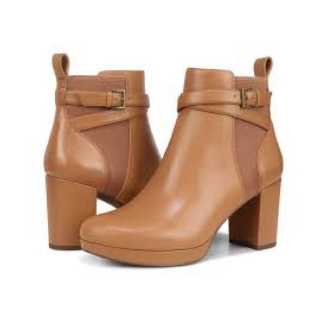 NEW Vionic Nella Women's Ankle/Bootie Short Boot Sz 8.5